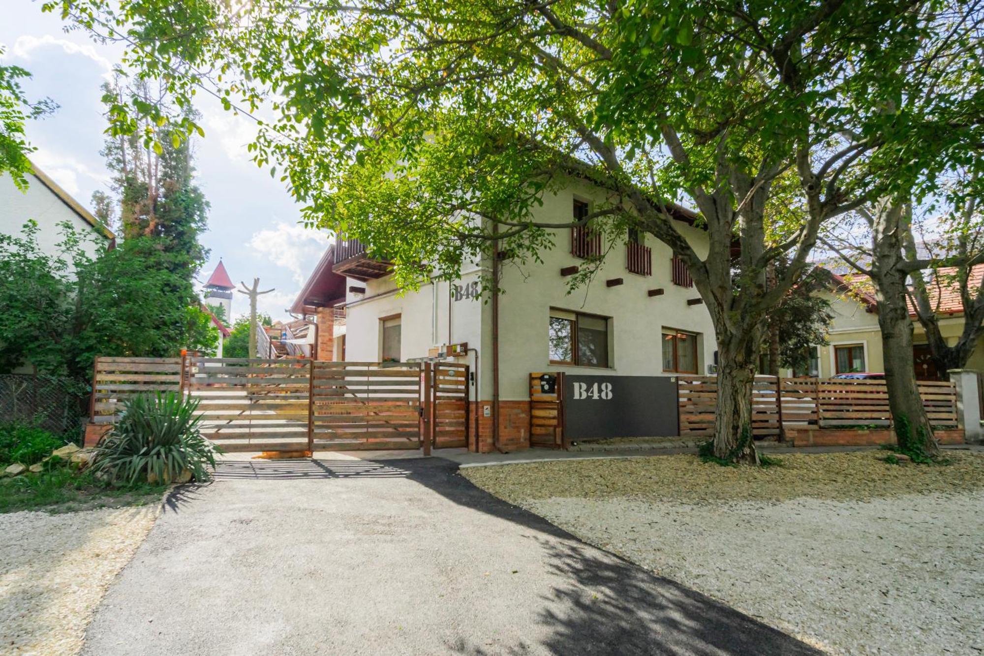 B48 Gardenhouse - A Zoeldben Kenyelmesen Villa Torokbalint Bagian luar foto